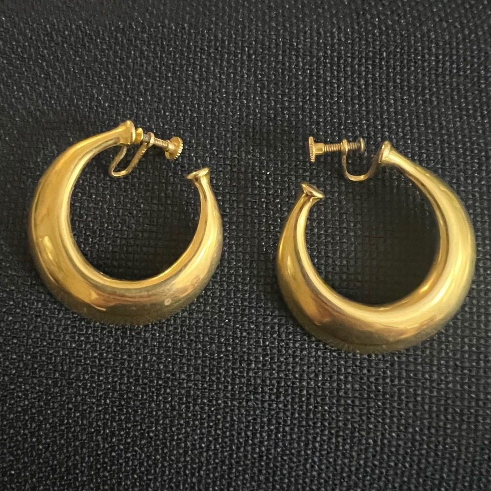 Vintage Gold Tone Chunky Crescent Hoop Screw Back Earrings Size 1.5in Eclectic